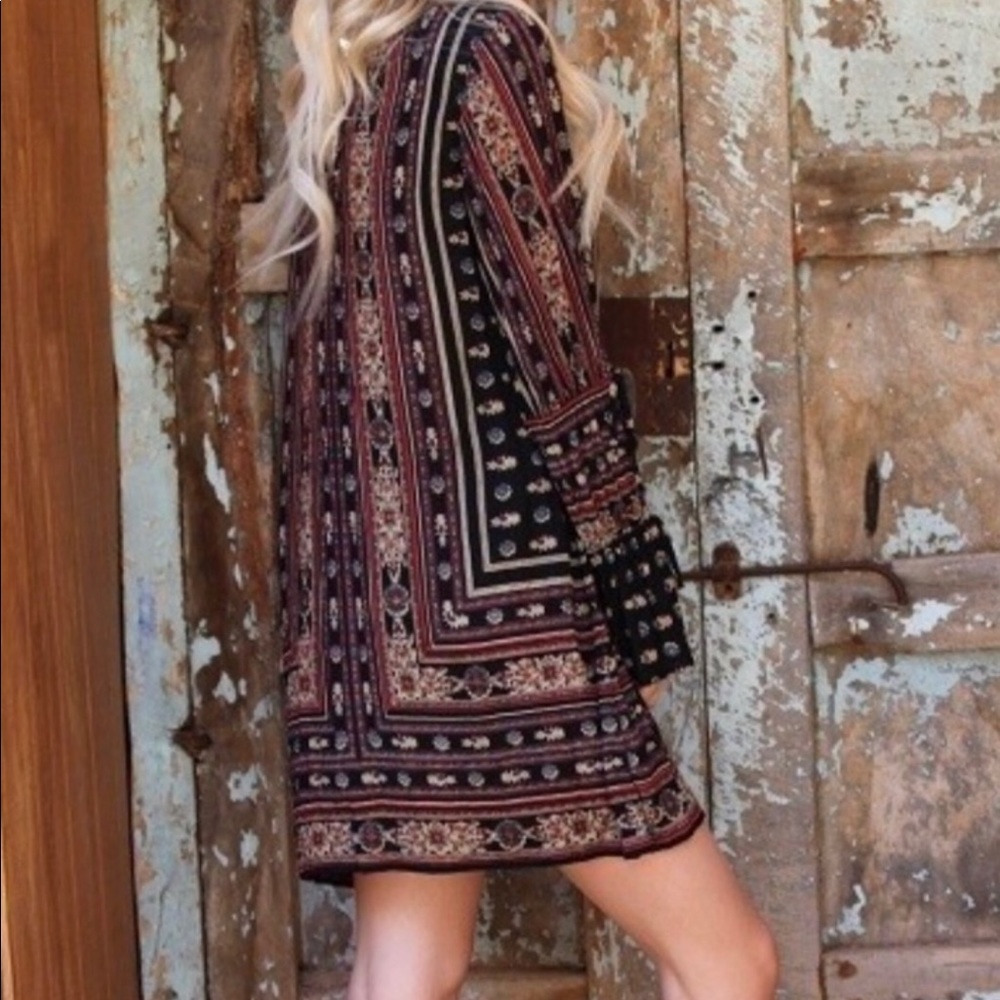 KEY HOLE FRONT WITH TIE SLEEVES - Picture 5 of 8